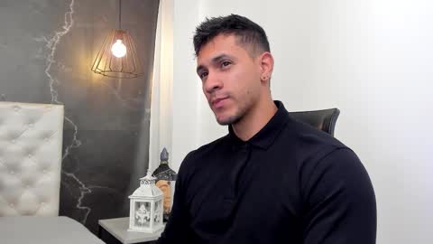 Snapshot of larry_jones chatting on 11.14.25 andrew online show from 11.14.25