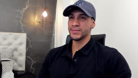 Snapshot of larry_jones chatting on 11.21.25 andrew online show from 11.21.25