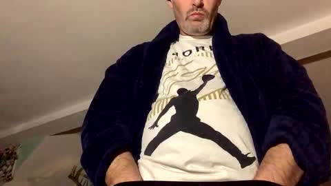 Snapshot of larrythelover23 chatting on 02.02.26 larrythelover23 online show from 02.02.26