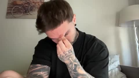 Snapshot of larsskeet chatting on 11.28.25 larsskeet online show from 11.28.25