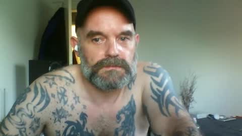 Snapshot of larsvegas1895 chatting on 05.21.26 larsvegas1895 online show from 05.21.26