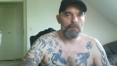 Snapshot of larsvegas1895 chatting on 05.23.26 larsvegas1895 online show from 05.23.26