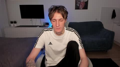 Snapshot of lastnight4you chatting on 12.18.24 acie online show from 12.18.24