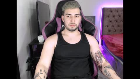 Snapshot of latam_ chatting on 12.22.24 YOUR BABY online show from 12.22.24