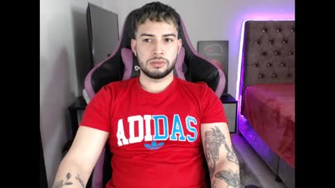 Snapshot of latam_ chatting on 01.02.25 YOUR BABY online show from 01.02.25