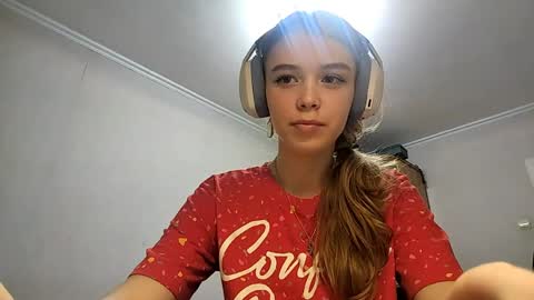 Snapshot of lateshastarnaud chatting on 03.28.26 Linet online show from 03.28.26