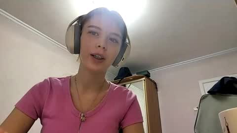 Snapshot of lateshastarnaud chatting on 04.03.26 Linet online show from 04.03.26
