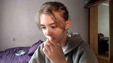 Snapshot of lateshastarnaud chatting on 05.08.26 Linet online show from 05.08.26