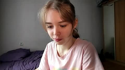 Snapshot of lateshastarnaud chatting on 05.10.26 Linet online show from 05.10.26