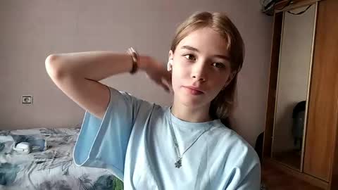 Snapshot of lateshastarnaud chatting on 05.14.26 Linet online show from 05.14.26