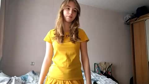 Snapshot of lateshastarnaud chatting on 05.20.26 Linet online show from 05.20.26
