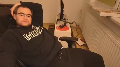 latexboy893 online show from 01.10.26