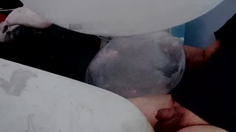 Snapshot of latexchris77 chatting on 07.04.26 latexchris77 online show from 07.04.26