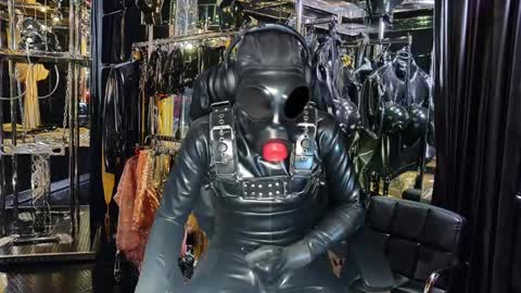 Snapshot of latexlover202 chatting on 12.23.24 latexlover202 online show from 12.23.24