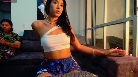 Snapshot of latin_couple77 chatting on 12.21.24 Sara y Andy online show from 12.21.24