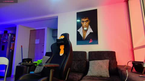 Snapshot of latin_couple77 chatting on 02.04.25 Sara y Andy online show from 02.04.25