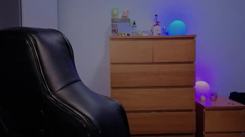  Free OF online show from 10.20.25