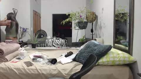 M E G A N  online show from 12.02.25