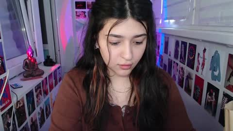 Snapshot of latina_mia chatting on 12.06.24 miiiiiiaaaa online show from 12.06.24