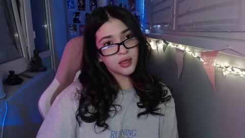 Snapshot of latina_mia chatting on 02.24.25 miiiiiiaaaa online show from 02.24.25