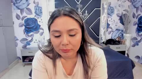 EMMA   online show from 10.06.25