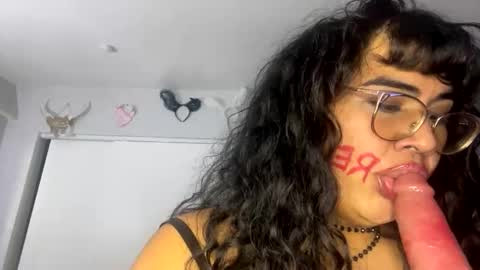 Snapshot of latinatgirldoll chatting on 01.17.25 latinatgirldoll online show from 01.17.25