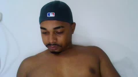 Snapshot of latinbbc_00 chatting on 02.22.25 latinbbc_00 online show from 02.22.25