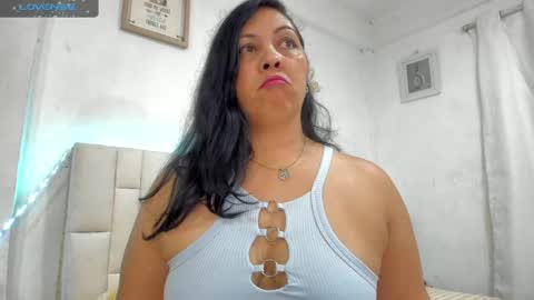 Snapshot of latinlove_sexygirls chatting on 10.02.25 Vanessa online show from 10.02.25