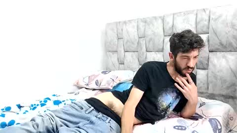 latinlustandfrenchkiss online show from 11.24.25