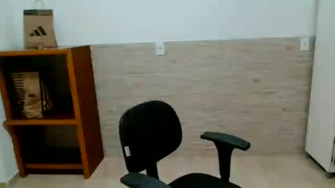 Snapshot of latinmarian chatting on 06.15.26 latinmarian online show from 06.15.26