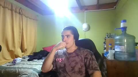 Snapshot of latinn_babe chatting on 03.25.26 latinn_babe online show from 03.25.26