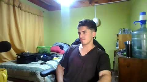 Snapshot of latinn_babe chatting on 05.19.26 latinn_babe online show from 05.19.26