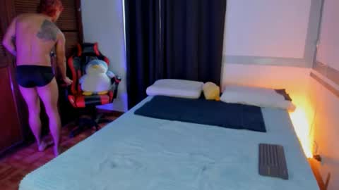 latino_boysmiles online show from 04.08.26