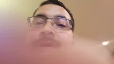 latino_daddy93 online show from 12.17.25