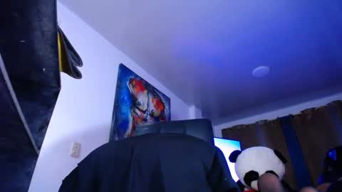 Snapshot of latino_hot_sexy_ chatting on 02.20.25 valentina online show from 02.20.25