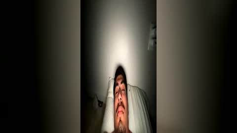Snapshot of latino_muscular chatting on 06.17.26 latino_muscular online show from 06.17.26