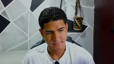 Snapshot of latinohotboy_ chatting on 06.22.26 latinohotboy_ online show from 06.22.26