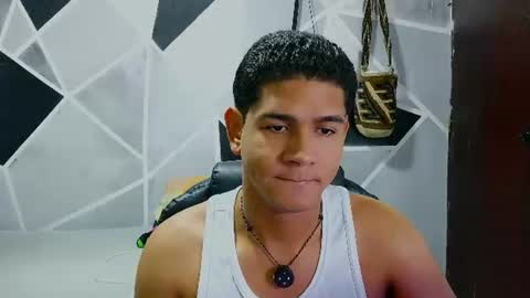 Snapshot of latinohotboy_ chatting on 06.25.26 latinohotboy_ online show from 06.25.26