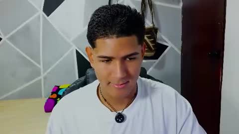 Snapshot of latinohotboy_ chatting on 06.27.26 latinohotboy_ online show from 06.27.26