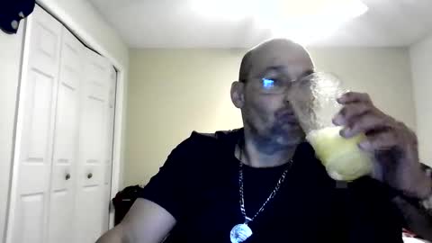 Snapshot of latinoinfla chatting on 05.02.26 latinoinfla online show from 05.02.26