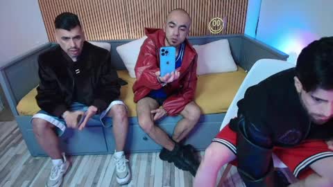 Snapshot of latinos_schengen_gay1 chatting on 04.02.26 LATINOS GAY online show from 04.02.26