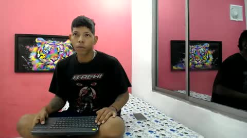 latinosnifomanos online show from 07.08.26