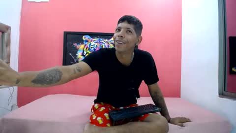 latinosnifomanos online show from 07.12.26