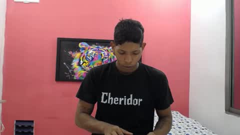 latinosnifomanos online show from 07.14.26