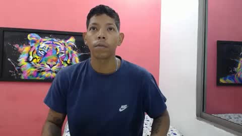 latinosnifomanos online show from 07.17.26