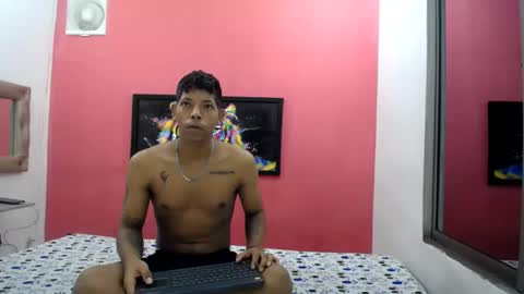 latinosnifomanos online show from 07.29.26