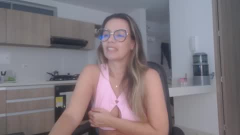 latinpaprika online show from 02.23.26