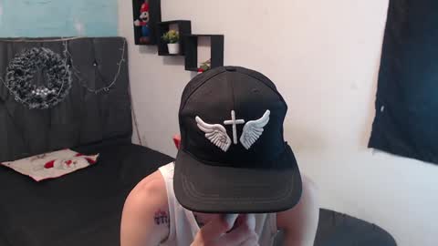 Snapshot of latins_boys_20 chatting on 12.12.24 NICK online show from 12.12.24