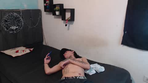 Snapshot of latins_boys_20 chatting on 12.12.24 NICK online show from 12.12.24