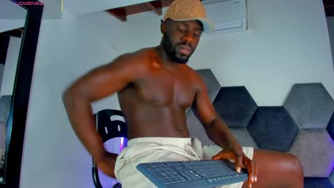 LEANDRO online show from 05.14.26